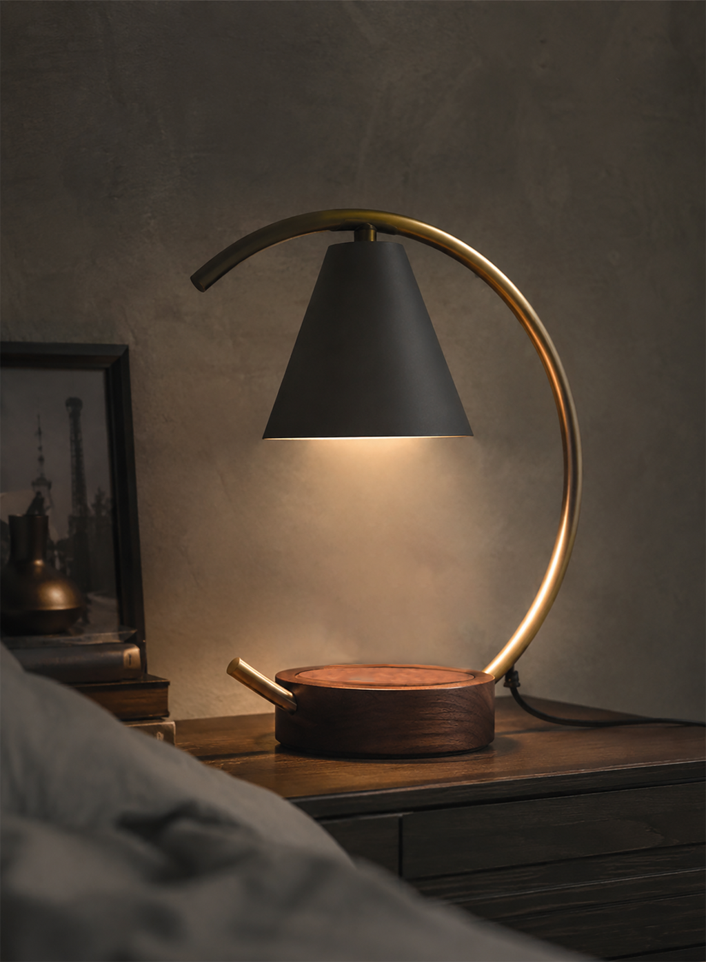 The Dark Moon Candle Warmer