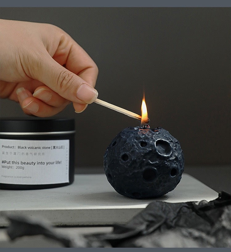 The Dark Moon – Ebony & Agarwood